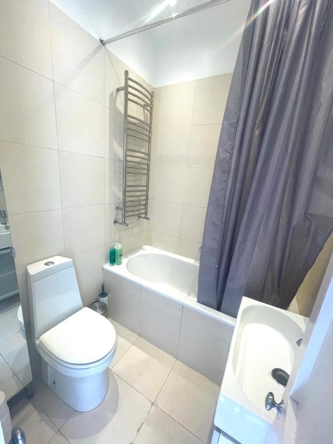 Sunny 2 Bedroom, 2 Bathroom Apartment With Roof Terrace 런던 외부 사진
